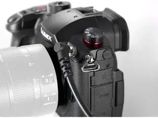 Panasonic LUMIX G85: A Mirrorless Marvel Panasonic LUMIX GH5s (LUMIX GH5S):