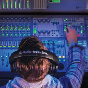 Design Audio-Technica ATH-M30x headphones